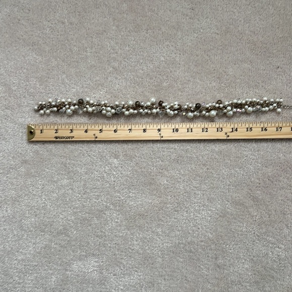 Costume Jewelry - artificial pearls and metal necklaces 17” - Picture 3 of 4
